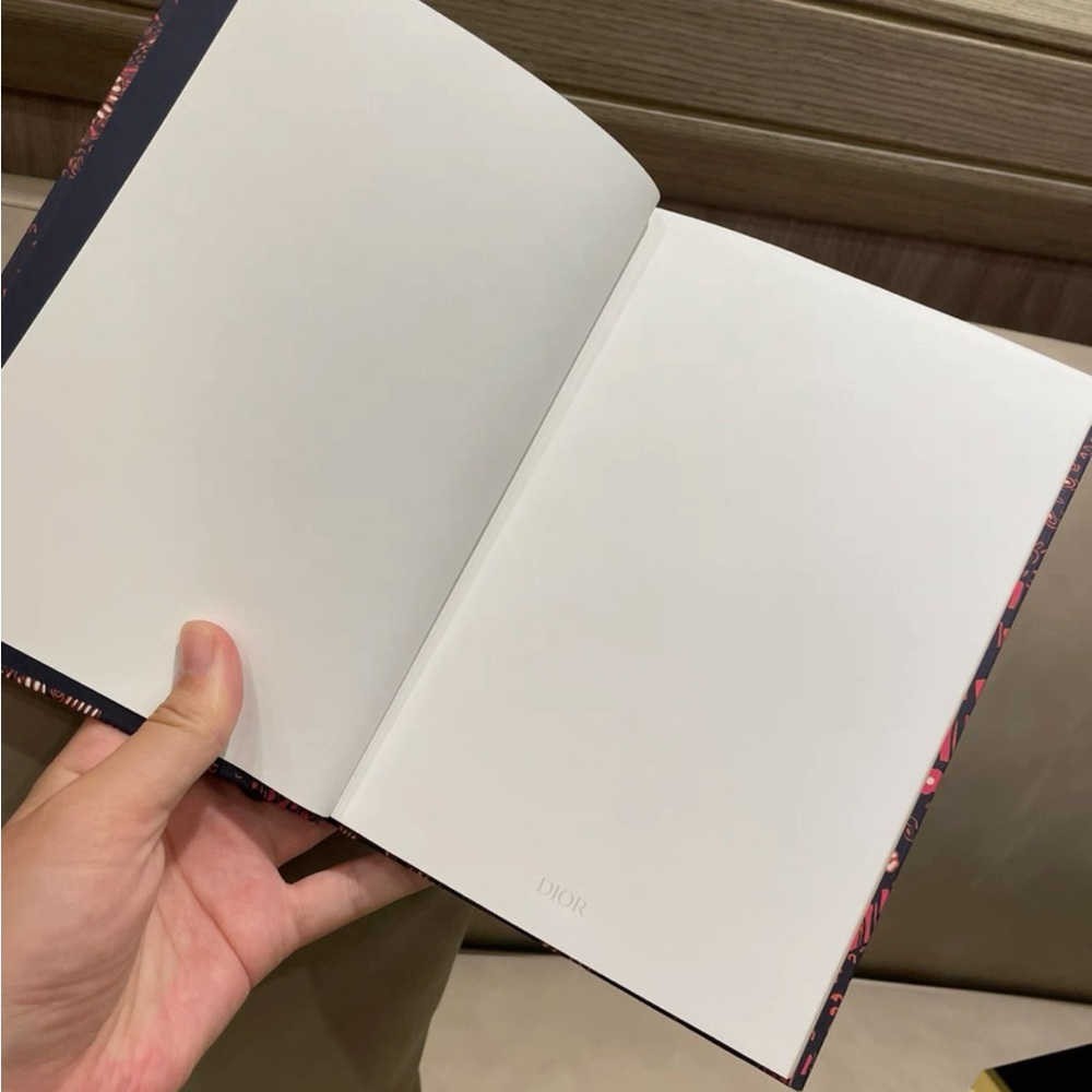 Dior note book - Picture 6 of 7